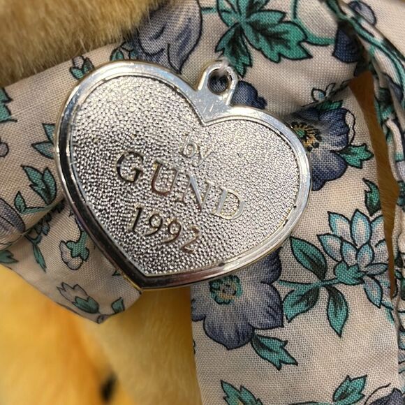 Vintage Gund Victoria's Secret yellow gold bear plush stuffed animal 1992 - Picture 3 of 9